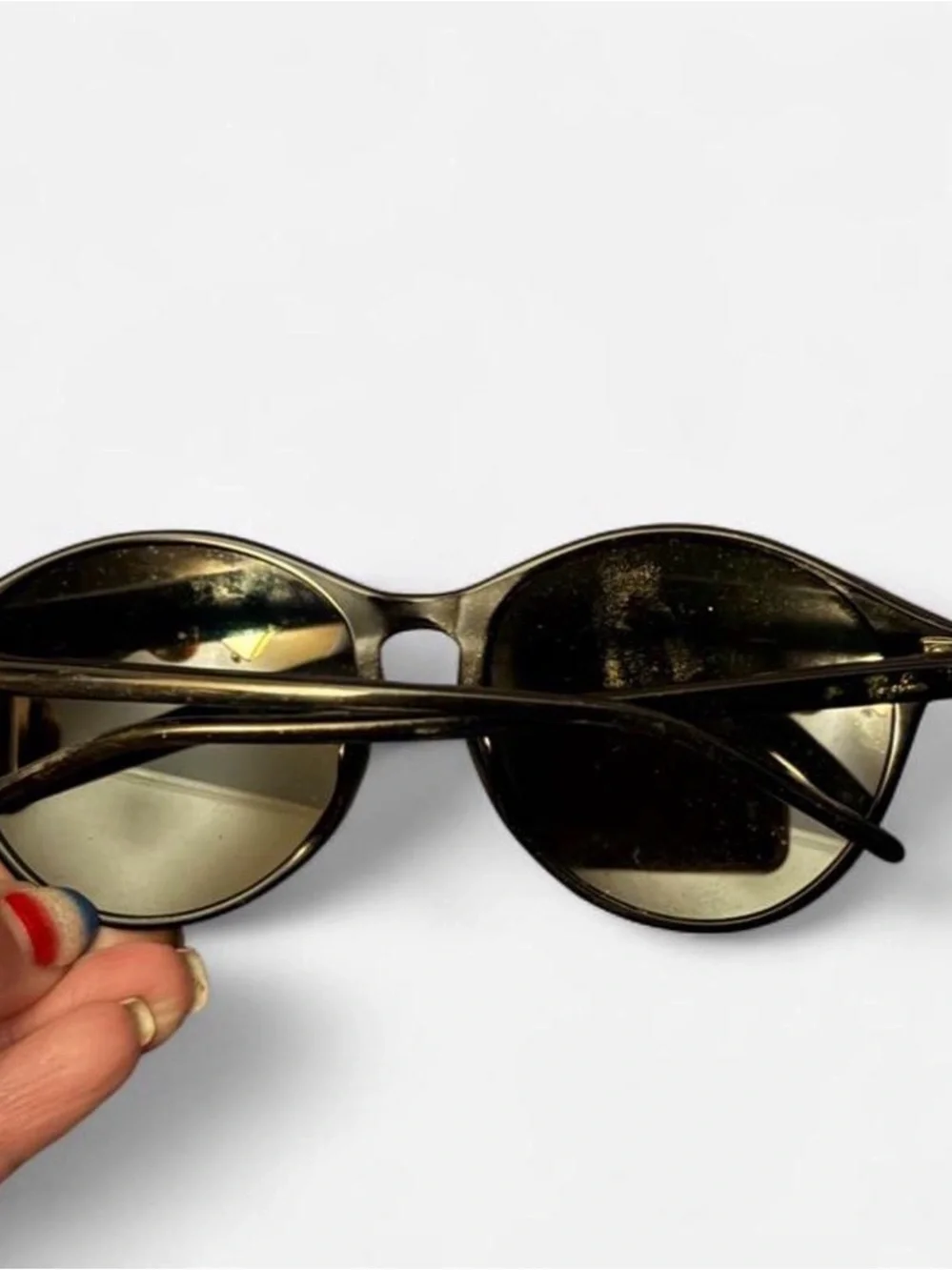 Ray-Ban Black Round Women's Sunglasses